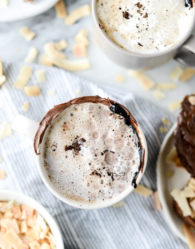 how to make a nutella latte I howsweeteats.com