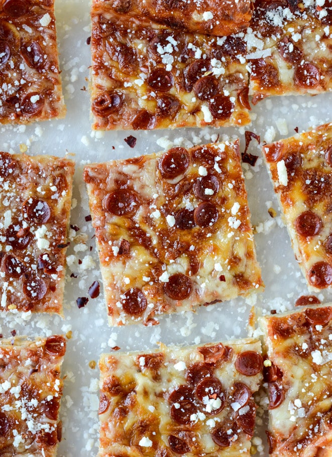 super easy pepperoni pizza puff pastry I howsweeteats.com