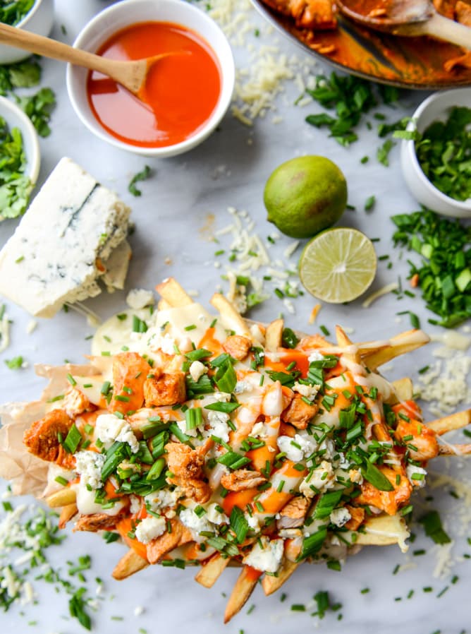 buffalo chicken beer cheese fondue fries I howsweeteats.com