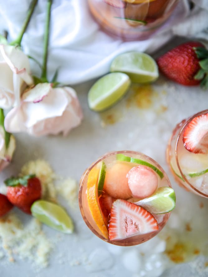 rosé sangria I howsweeteats.com