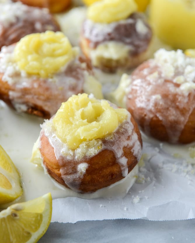 lemon cheesecake doughnuts I howsweeteats.com