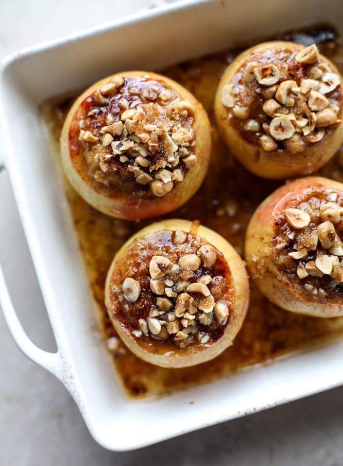 oatmeal baked apples with maple brown butter I howsweeteats.com