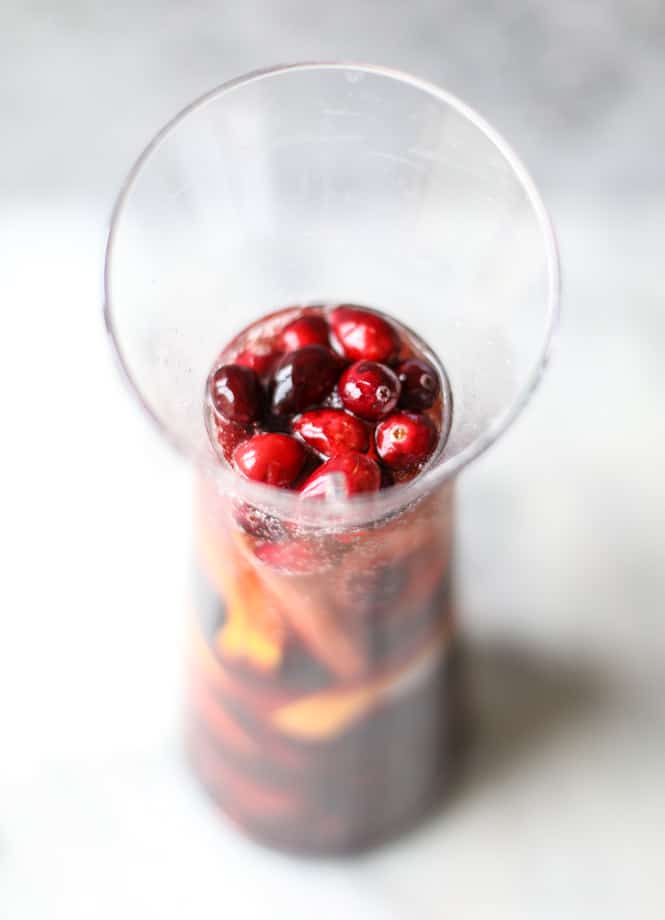 cranberry chai sangria I howsweeteats.com