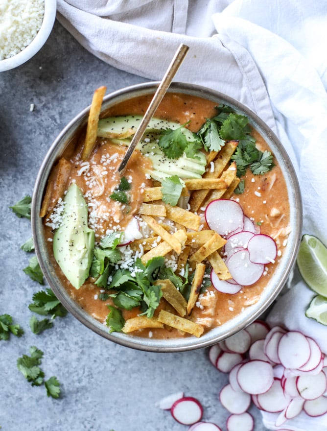 cheesy turkey (or chicken!!) tortilla soup with crispy tortilla strips I howsweeteats.com