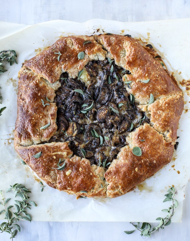 portobello mushroom galette with gruyere thyme crust I howsweeteats.com 