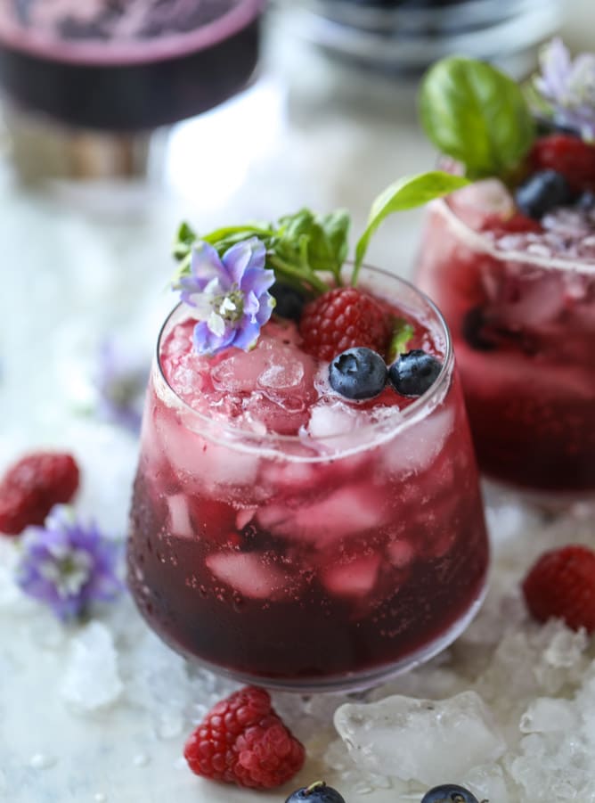 honey berry kombucha smash I howsweeteats.com