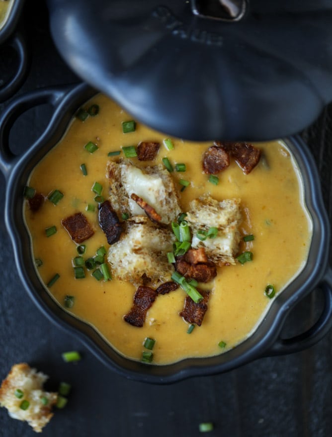 smoky pumpkin bisque with grilled cheese croutons I howsweeteats.com #pumpkin #soup #grilledcheese