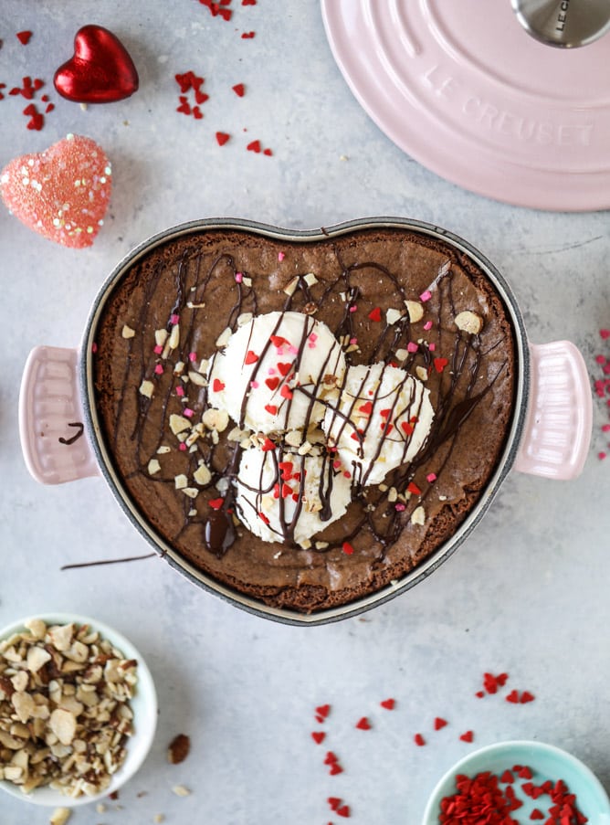 amaretto brownies I howsweeteats.com #brownies #chocolate #amaretto #almond #valentinesday