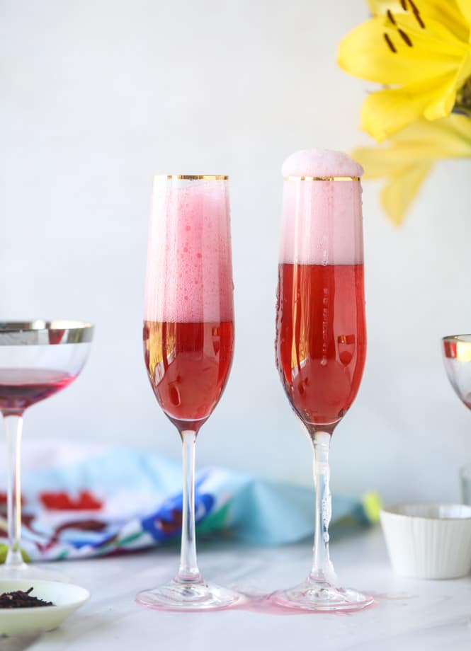 rosé hibiscus mimosas I howsweeteats.com #champagne #mimosa #rose #hibiscus #cocktail