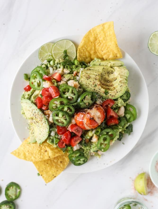 lobster guacamole I howsweeteats.com #lobster #guacamole #avocado #seafood #dip