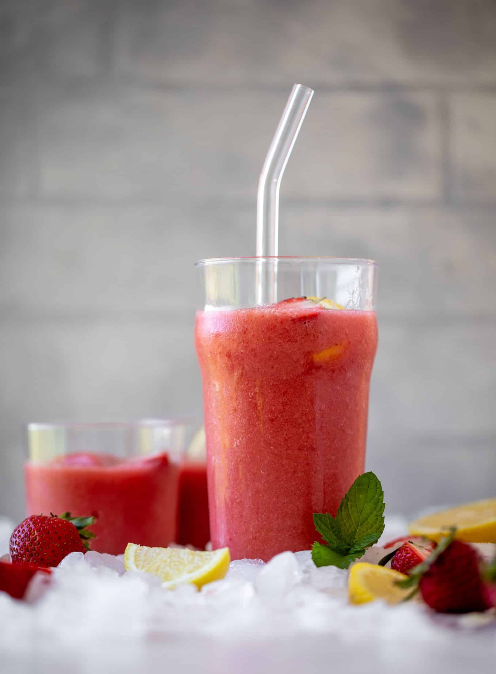 2 ingredient frozen strawberry lemonade