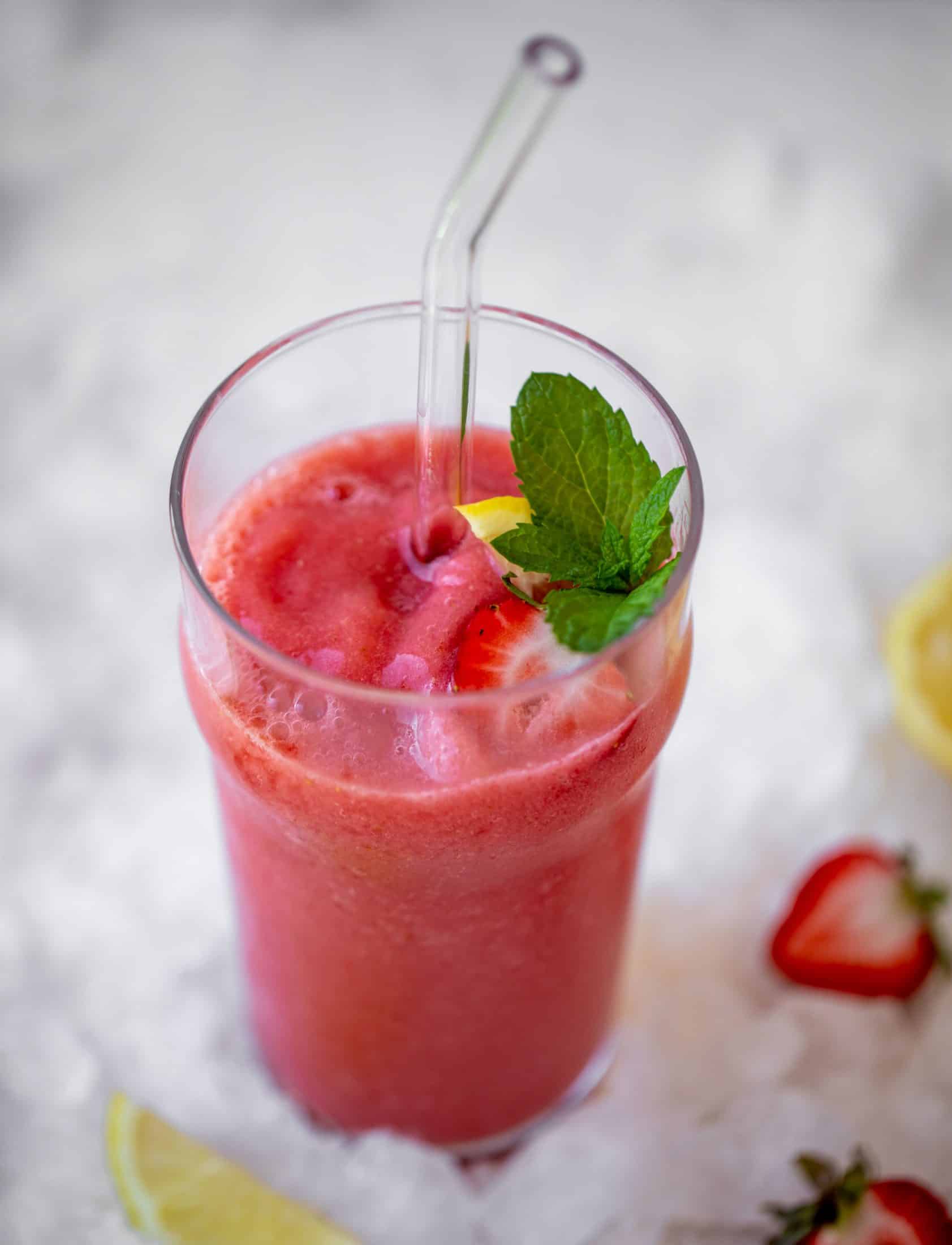 2 ingredient frozen strawberry lemonade