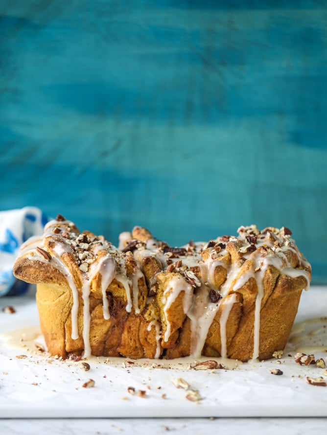 pumpkin pull apart bread & 23 perfect halloween recipes