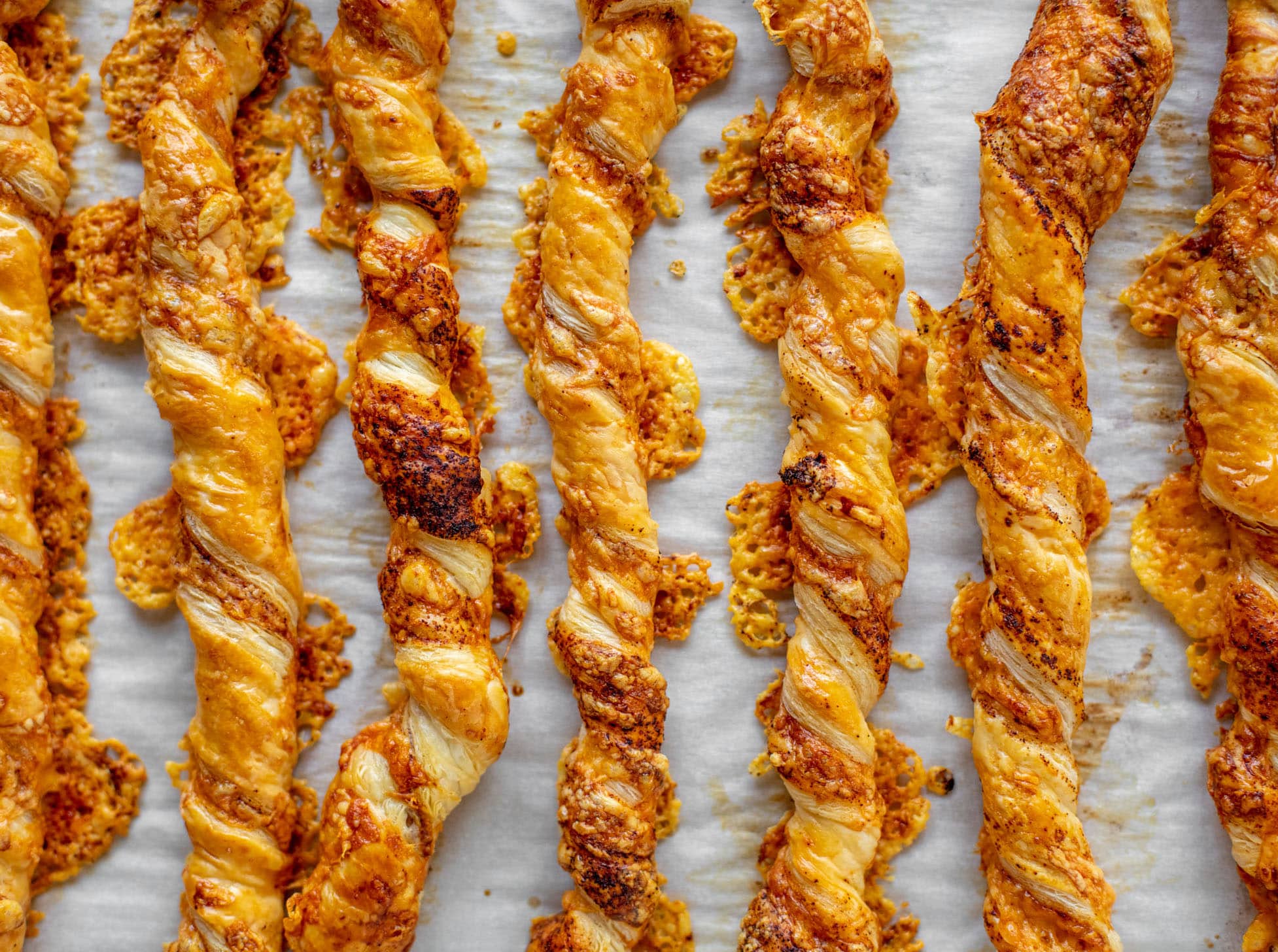 smoky cheddar twists