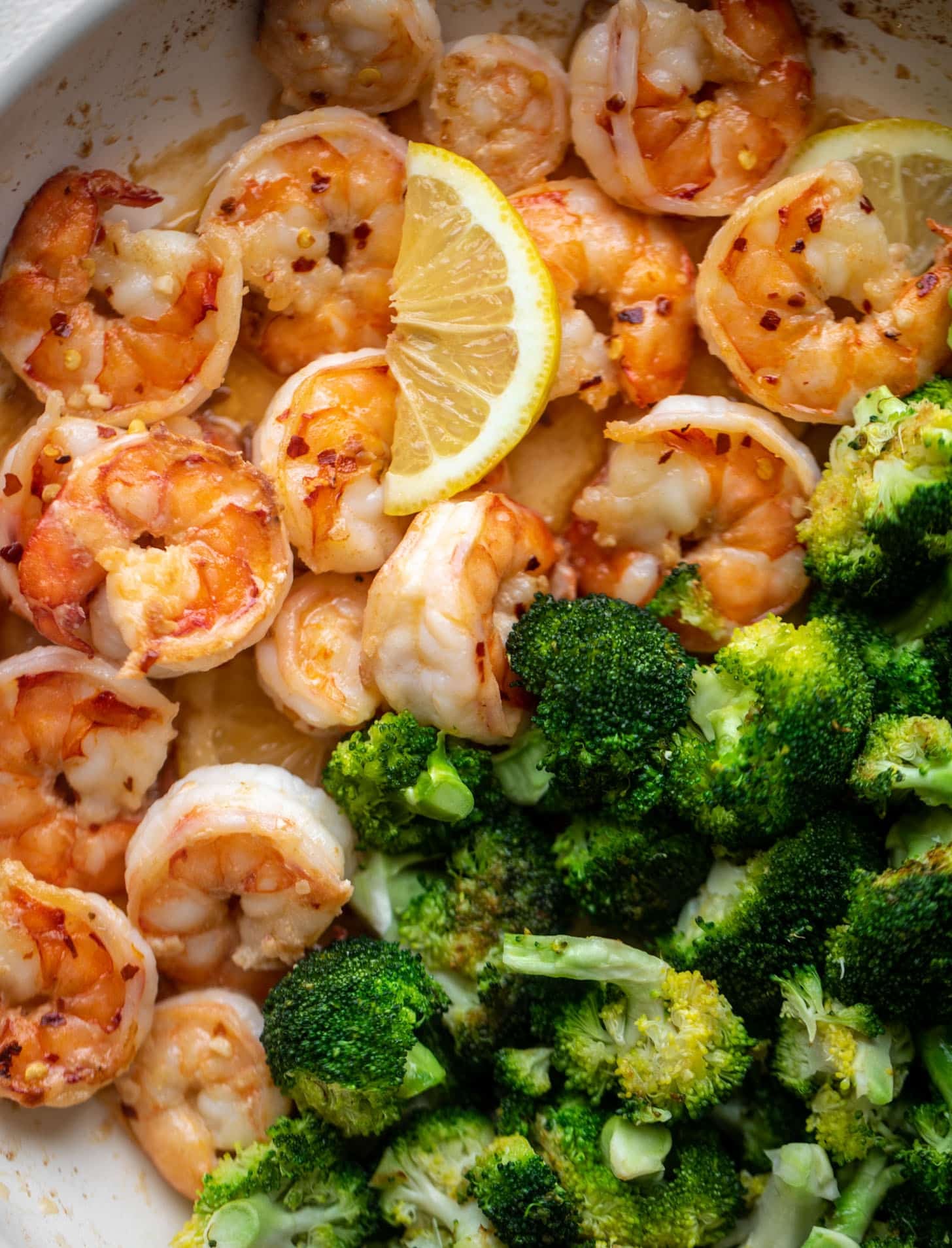 lemon butter shrimp and broccoli skillet
