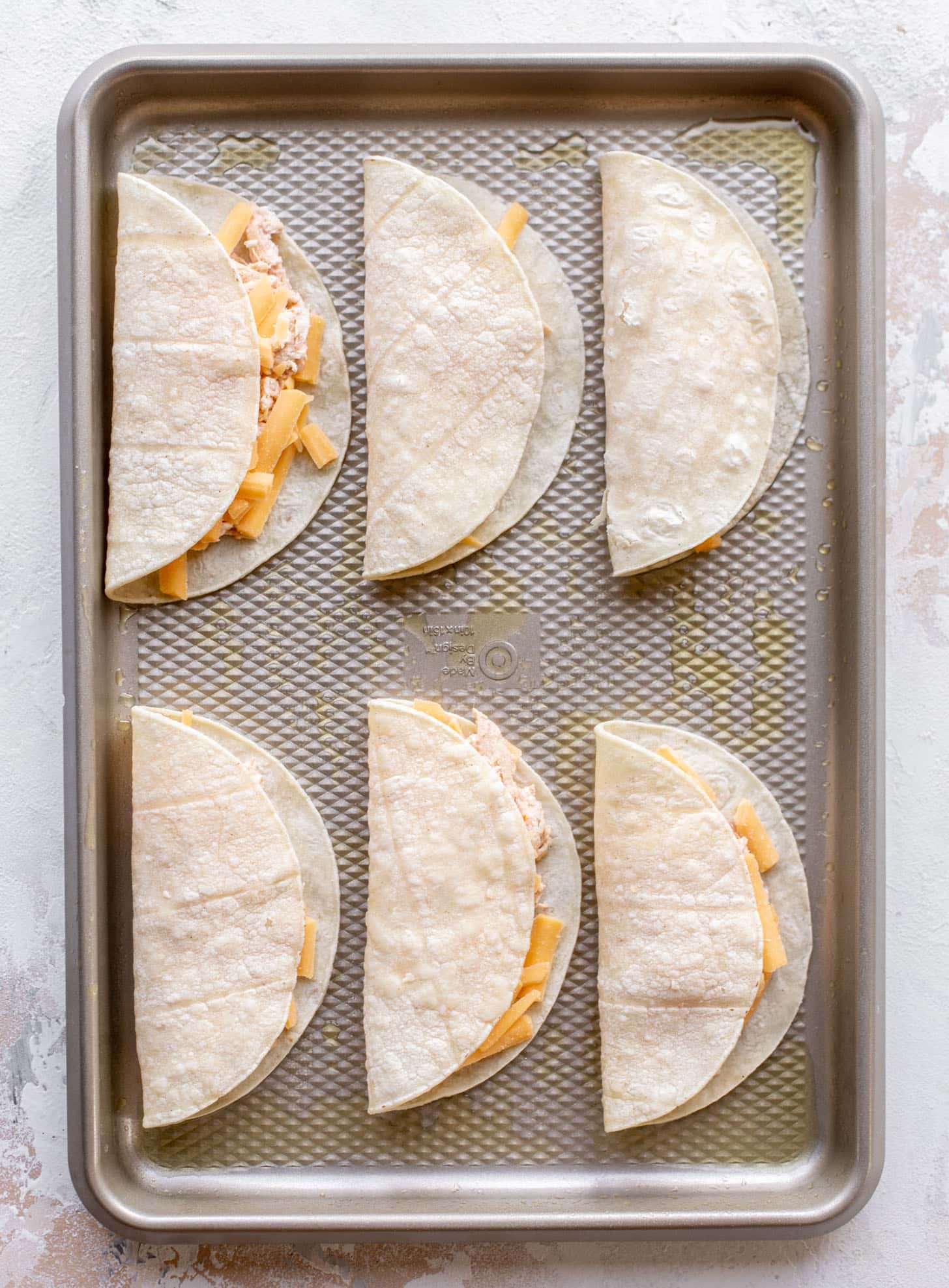 tortillas with salsa chicken filling