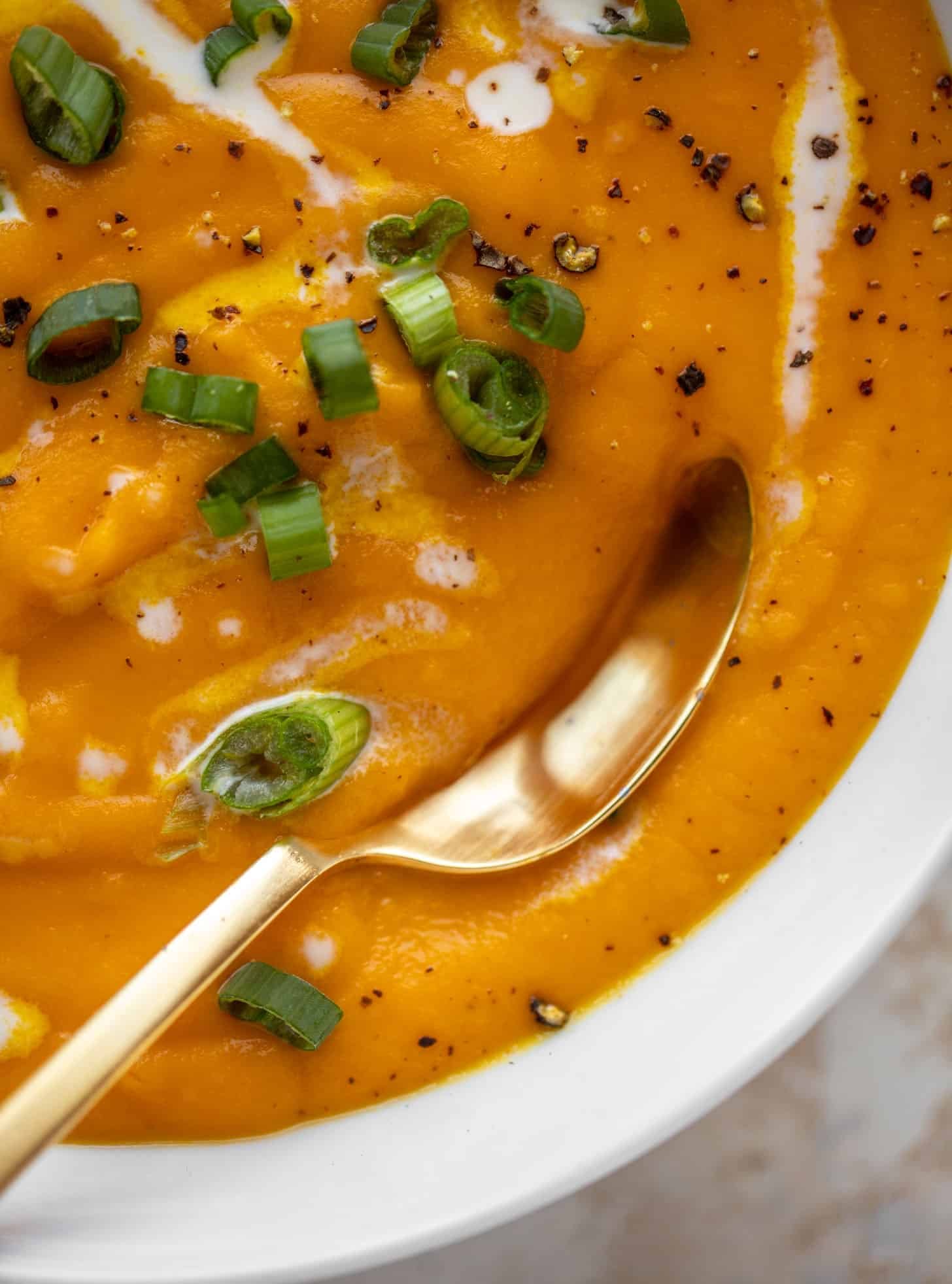 roasted carrot coconut soup