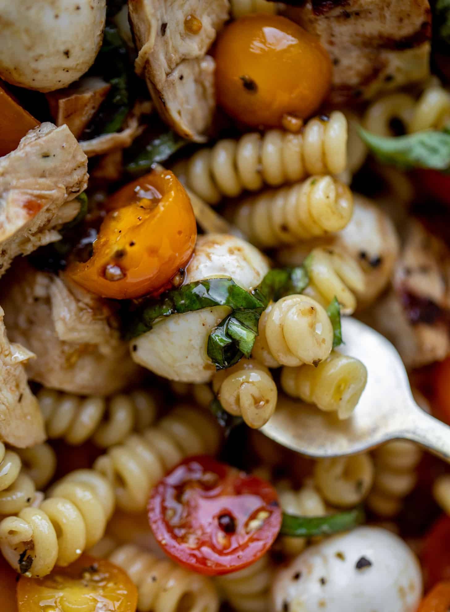grilled chicken caprese pasta salad