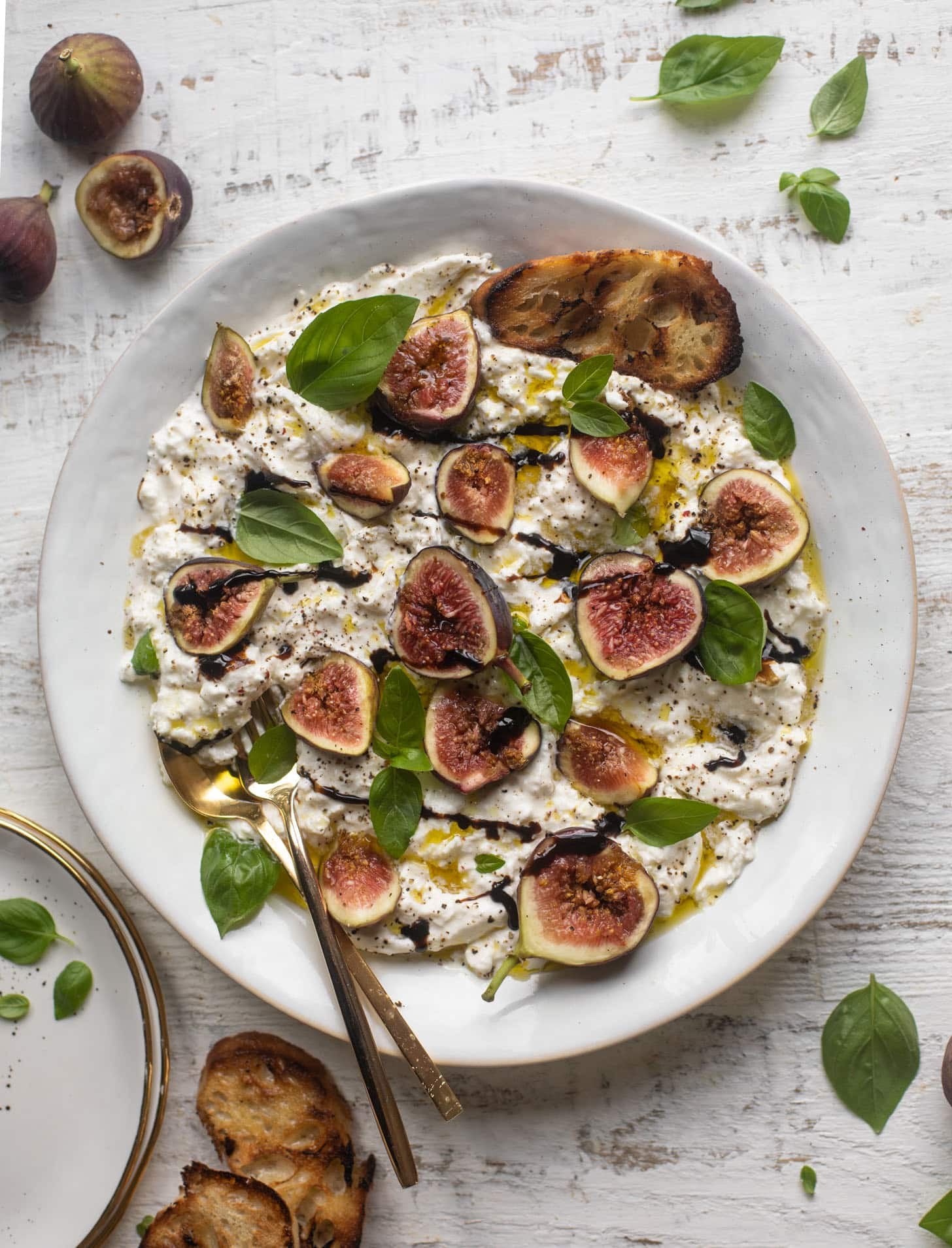 fig caprese salad