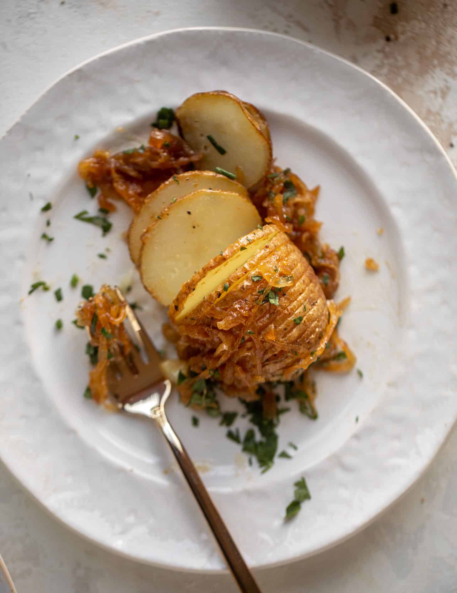 garlic brown butter hasselback potatoes