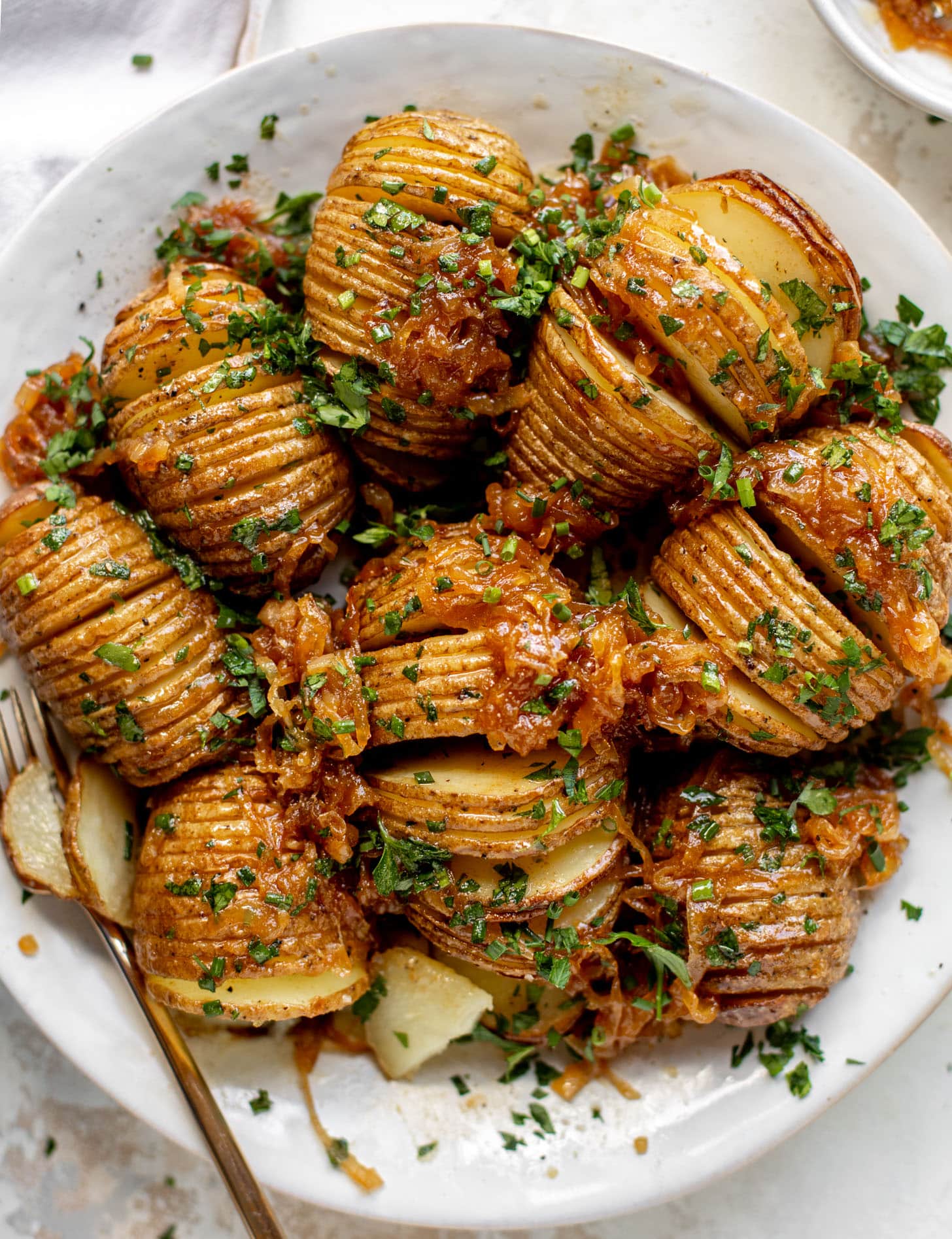 garlic brown butter hasselback potatoes
