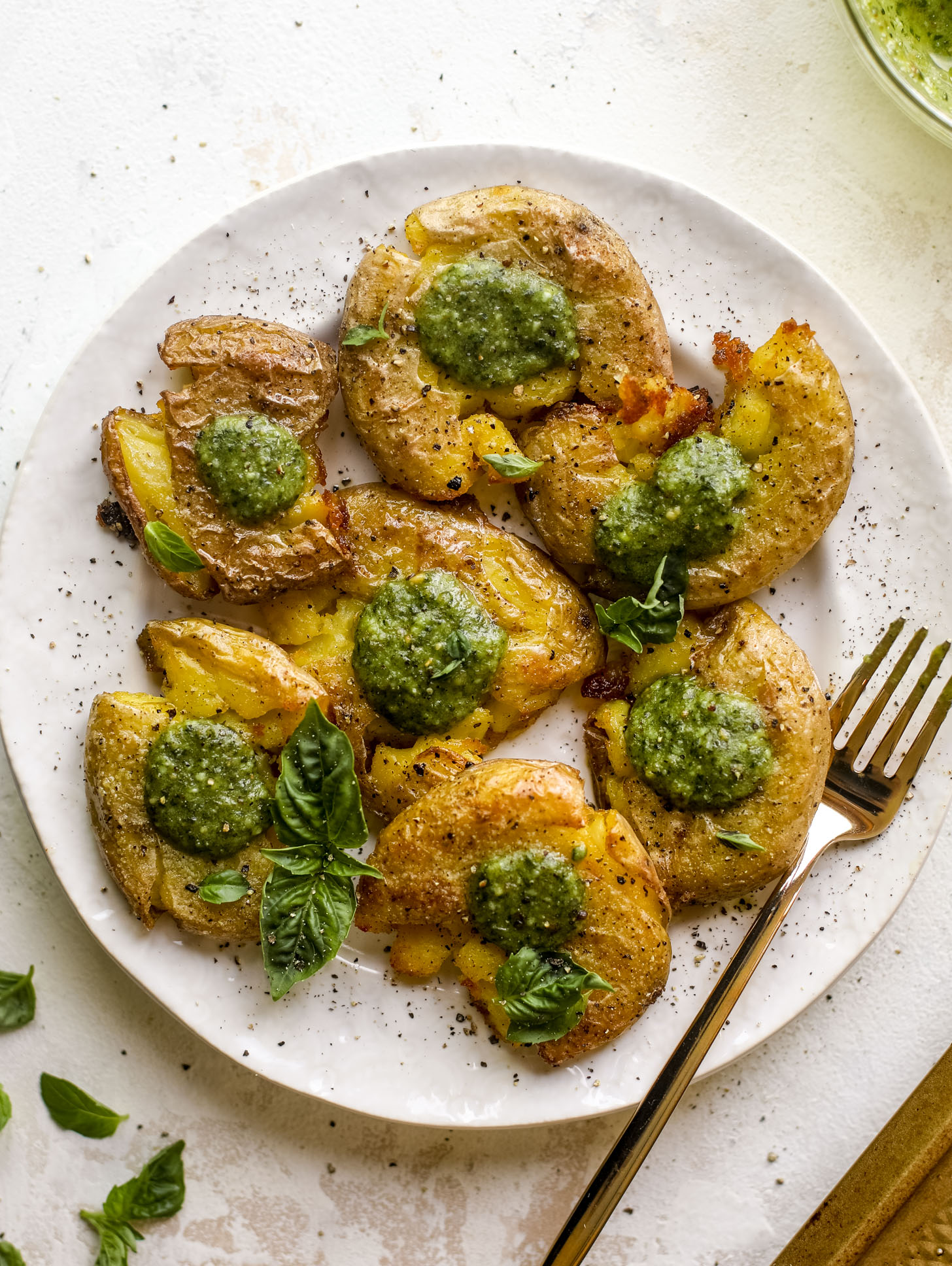 crispy pesto smashed potatoes