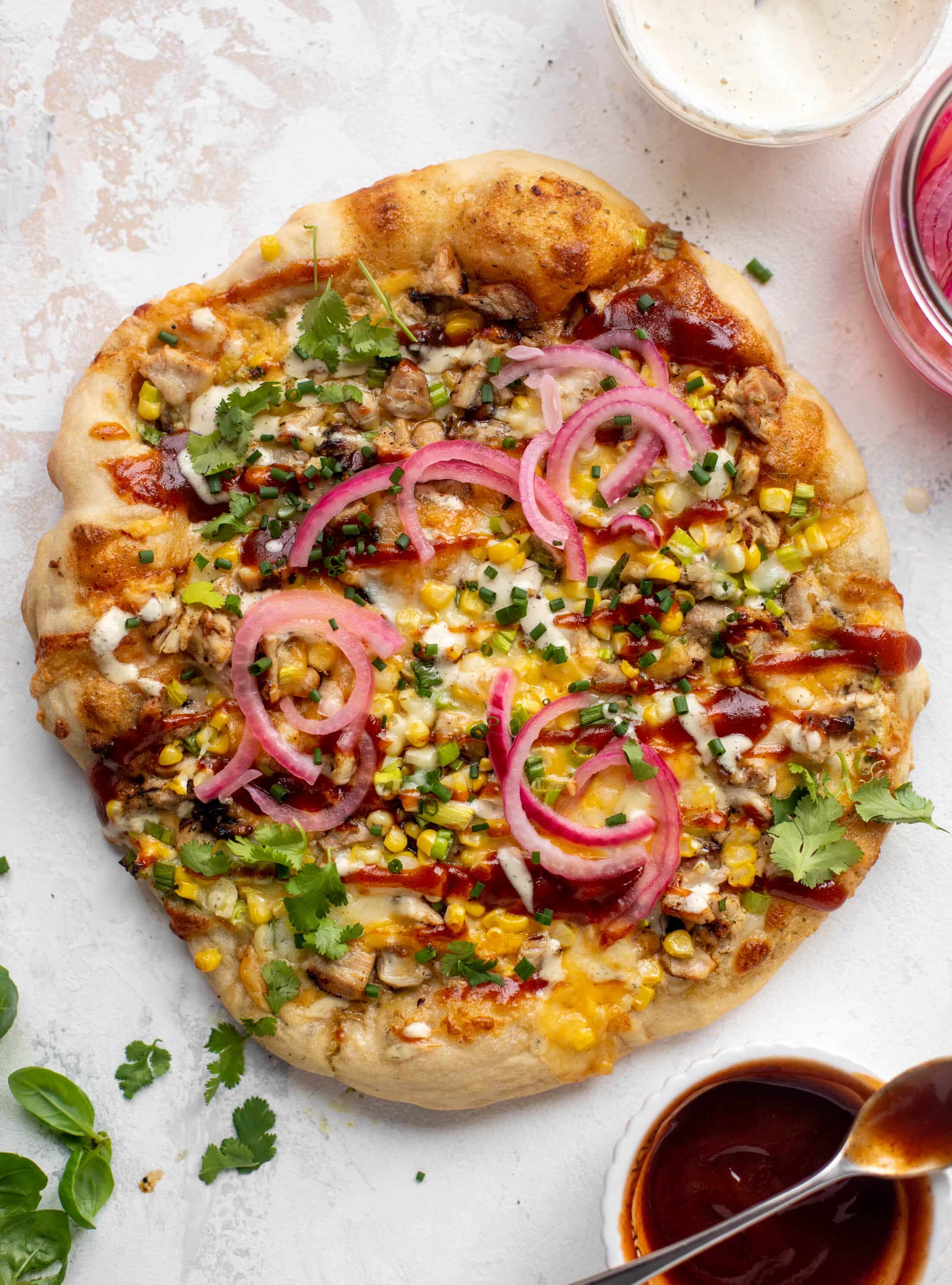 grilled summer BBQ chicken pizza