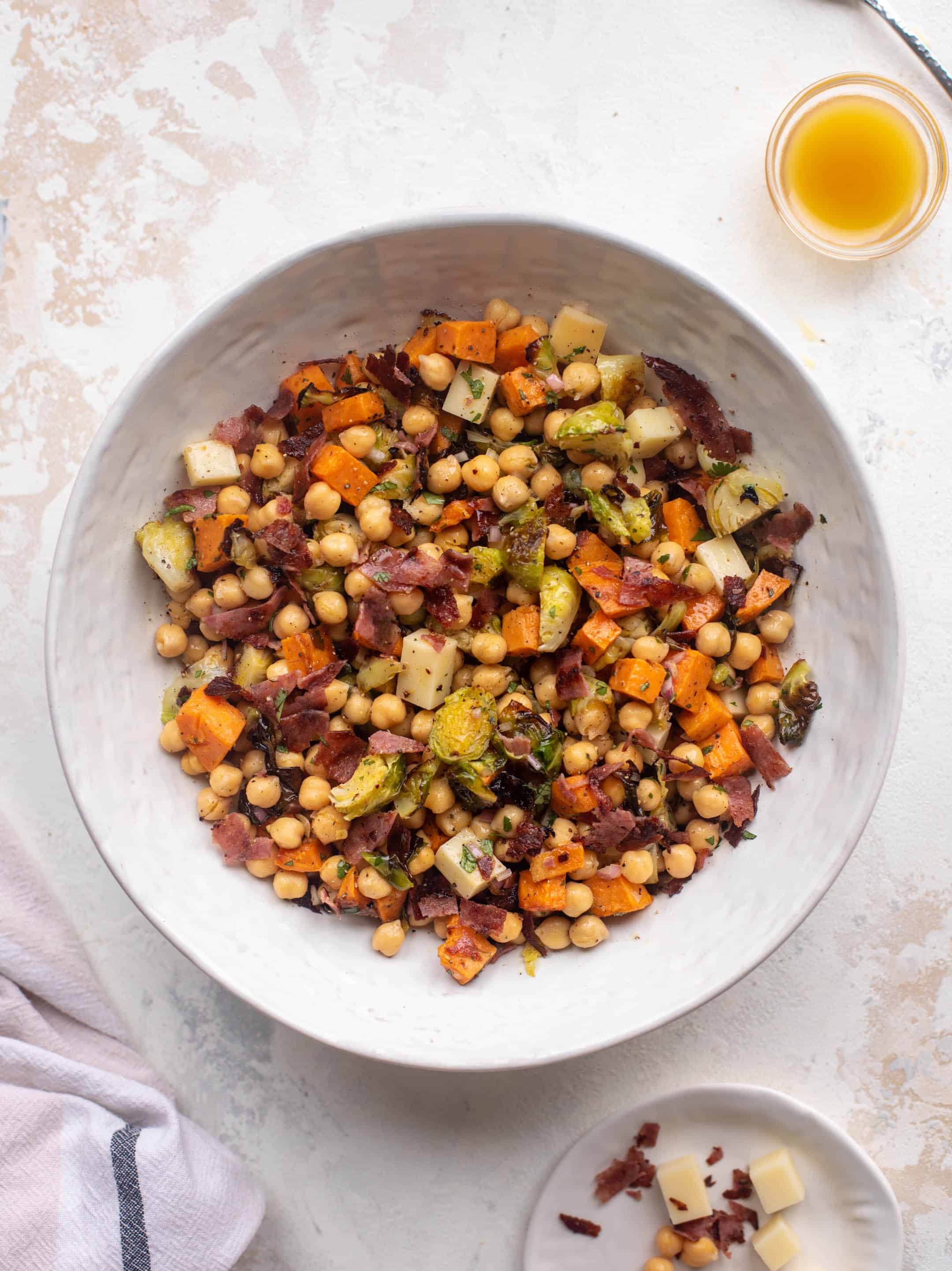 lunchtime winter chickpea salad