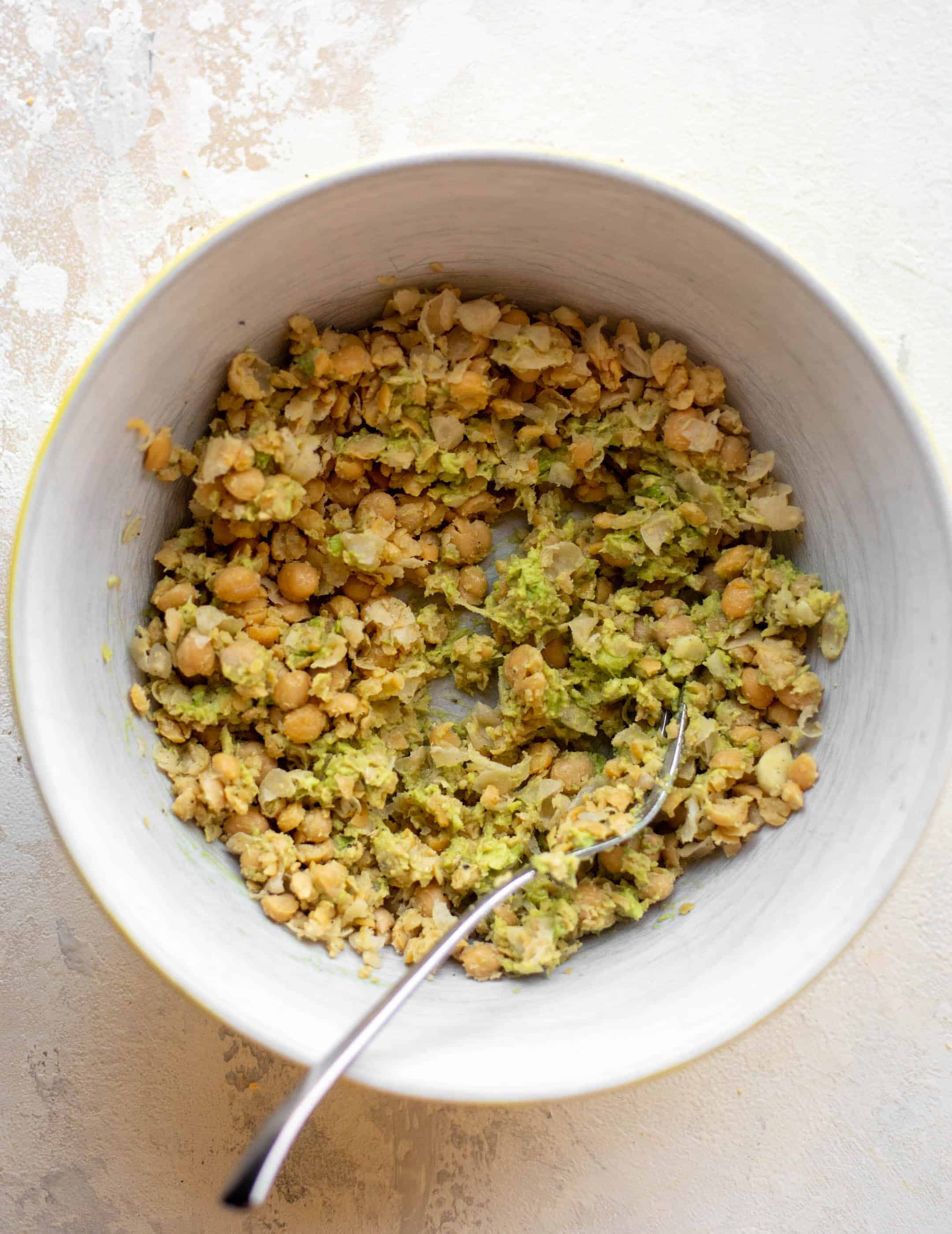 avocado smashed chickpeas