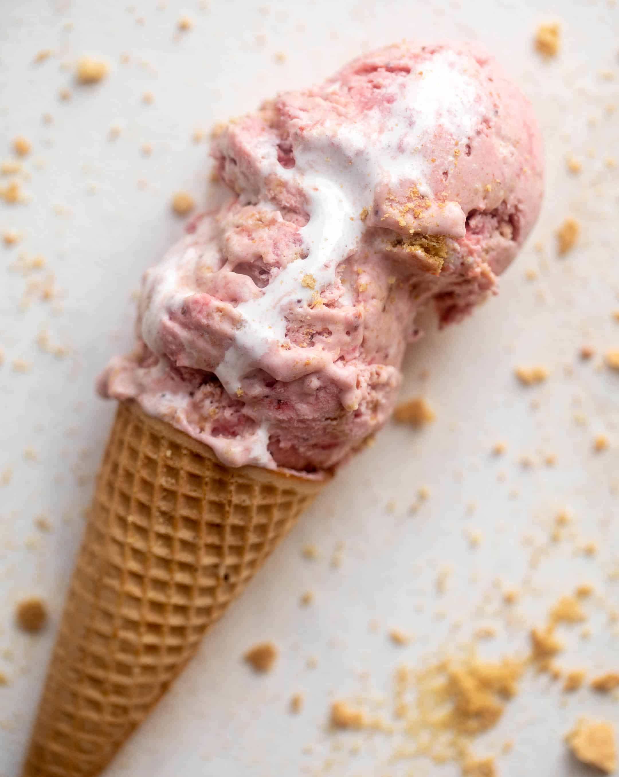 strawberry marshmallow pie ice cream
