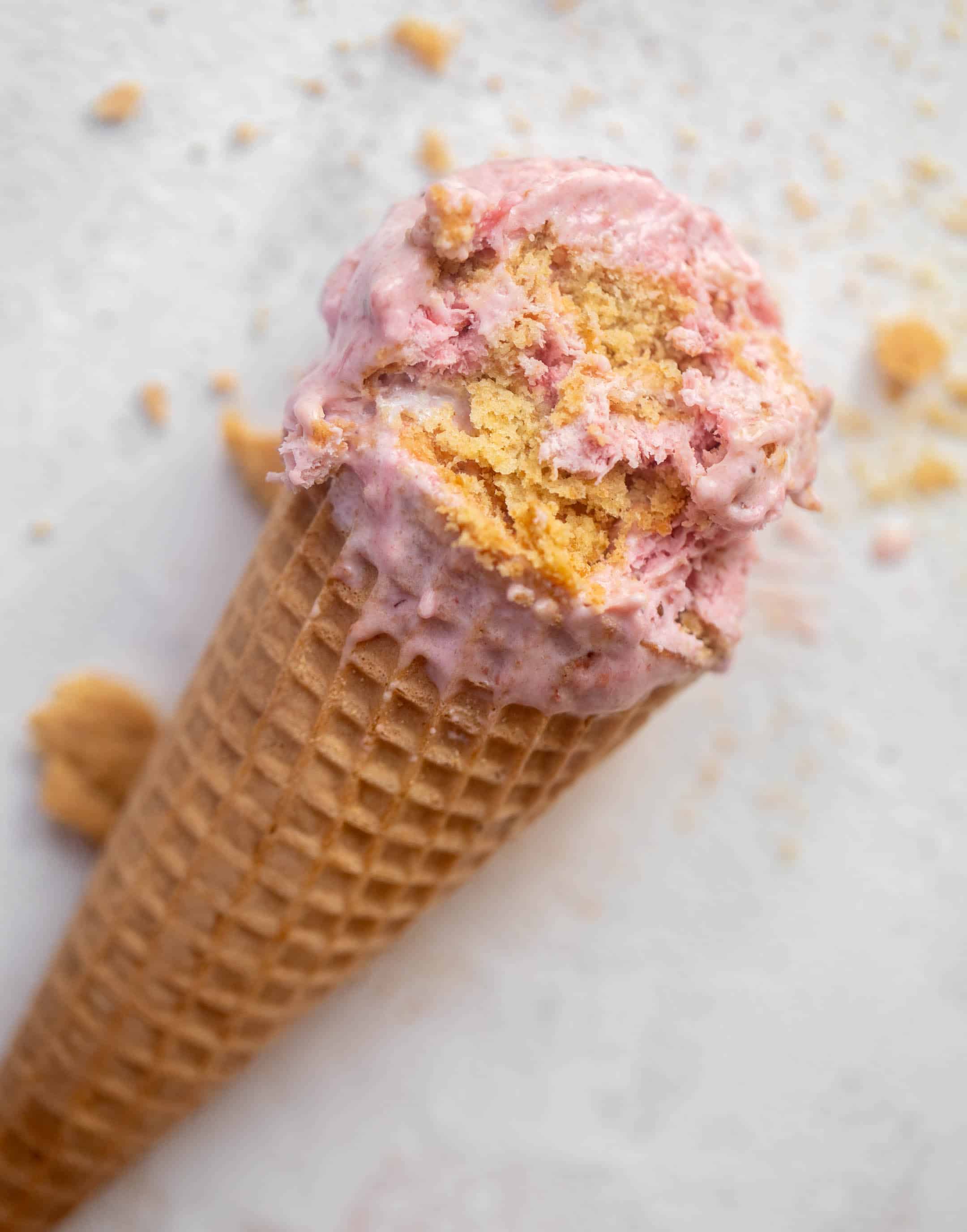 strawberry marshmallow pie ice cream