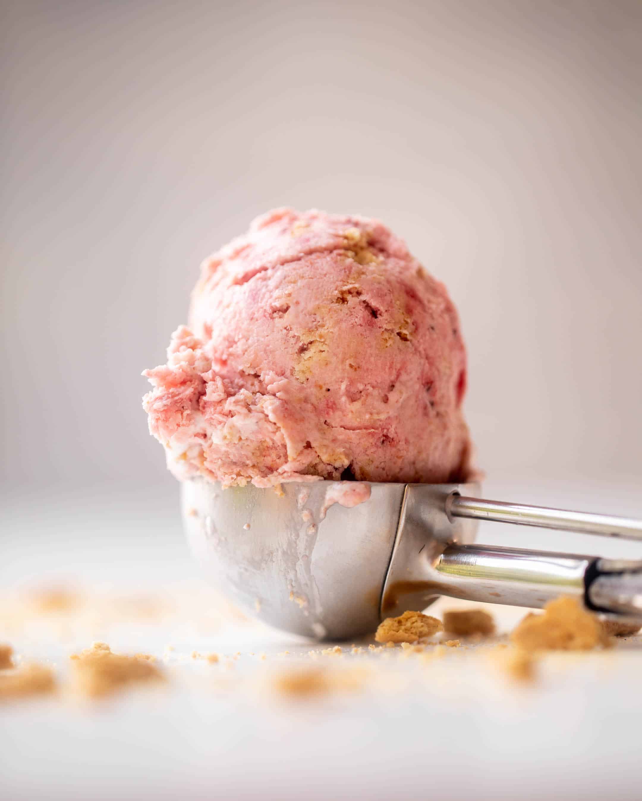 strawberry marshmallow pie ice cream