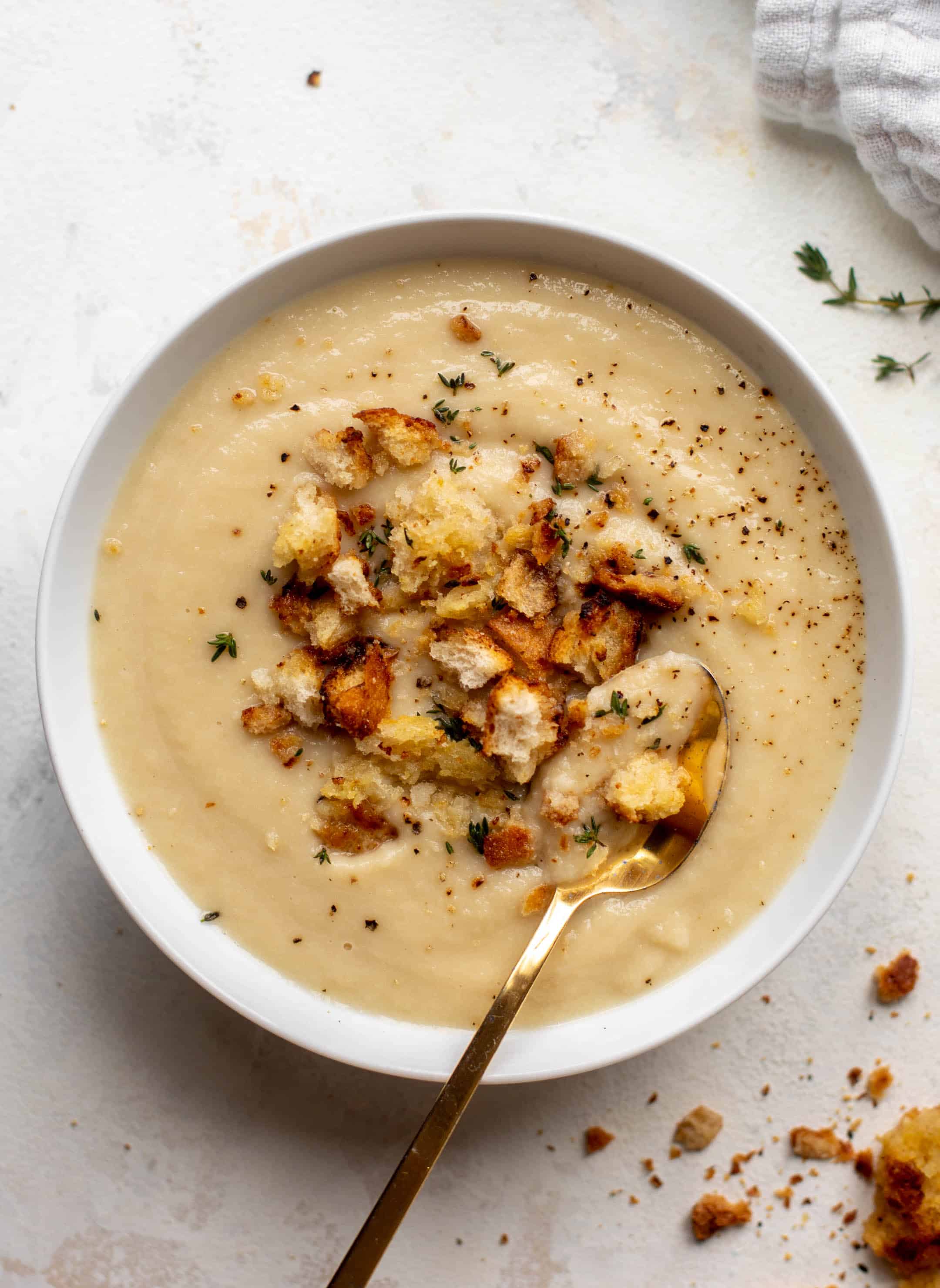 cauliflower white bean soup with mustardy croutons