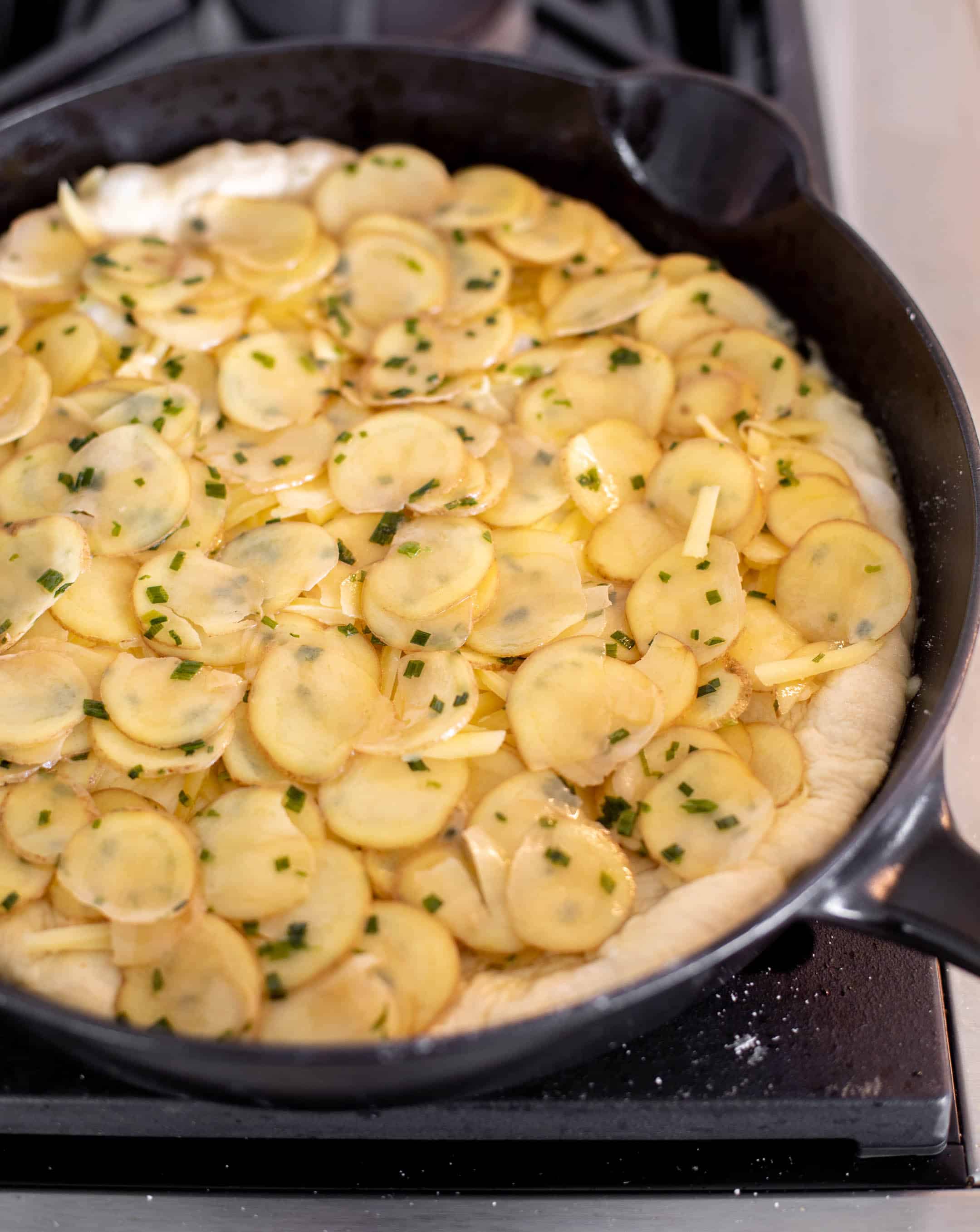 crispy potato & gruyere pizza