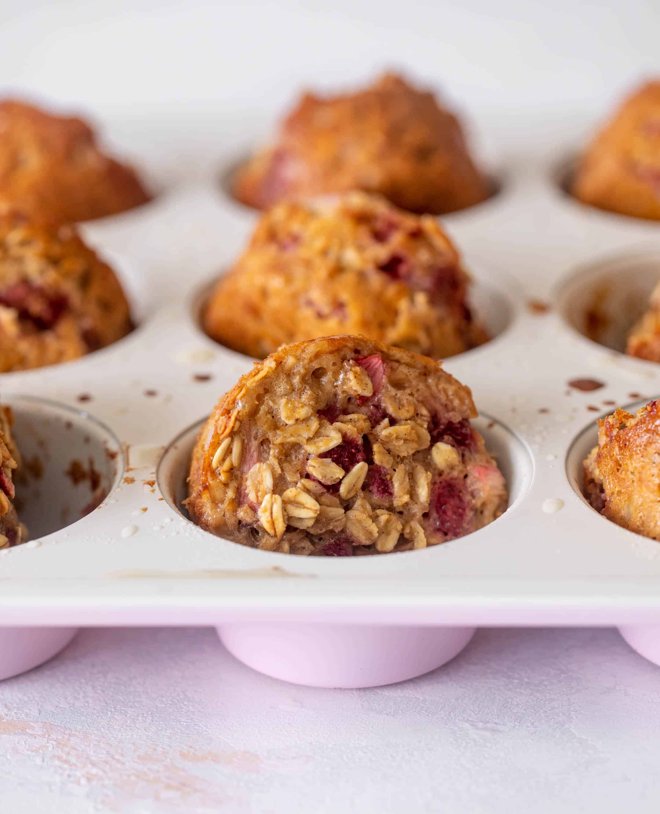 strawberries and cream oatmeal cups