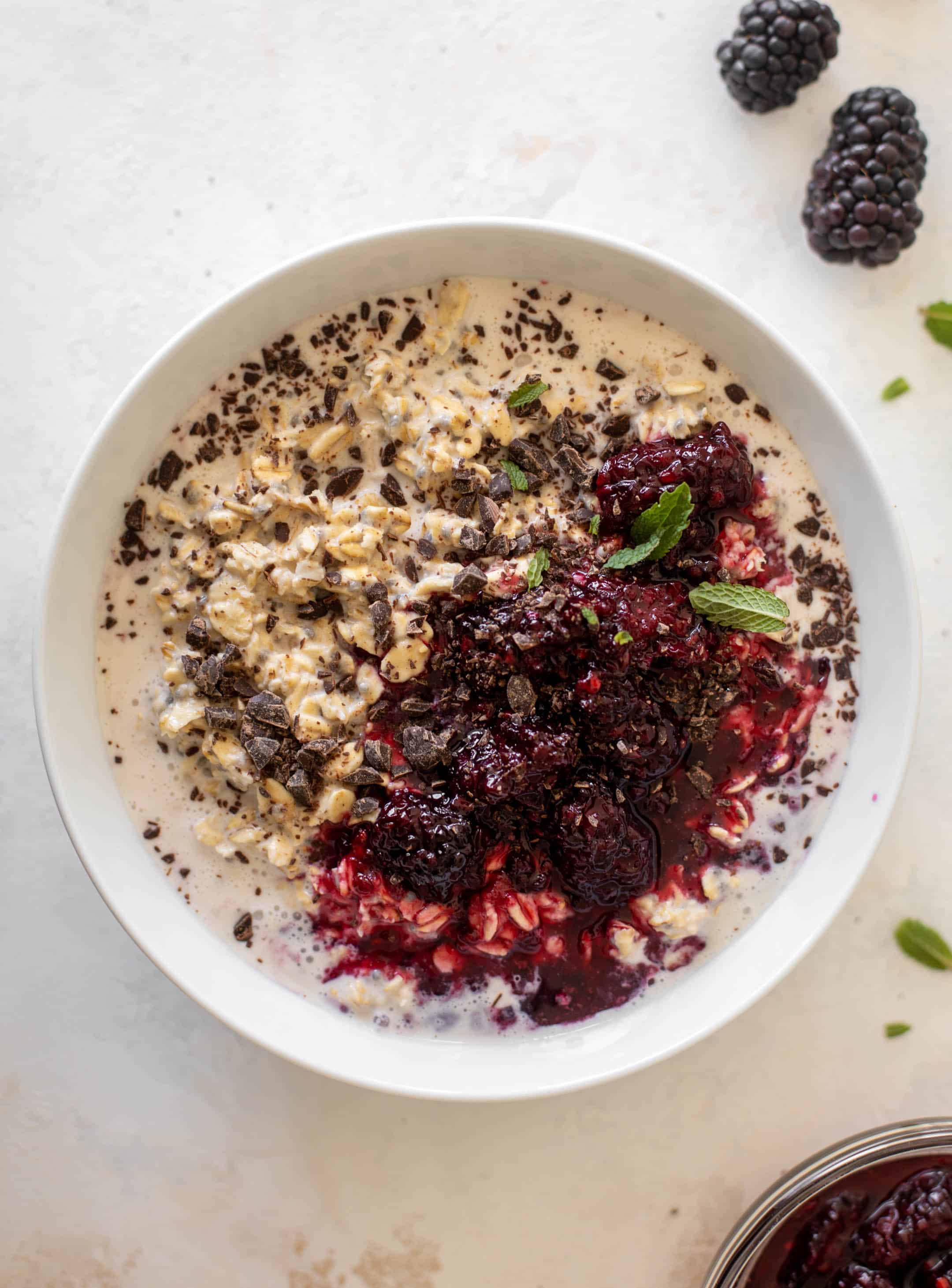 blackberry chip overnight oats