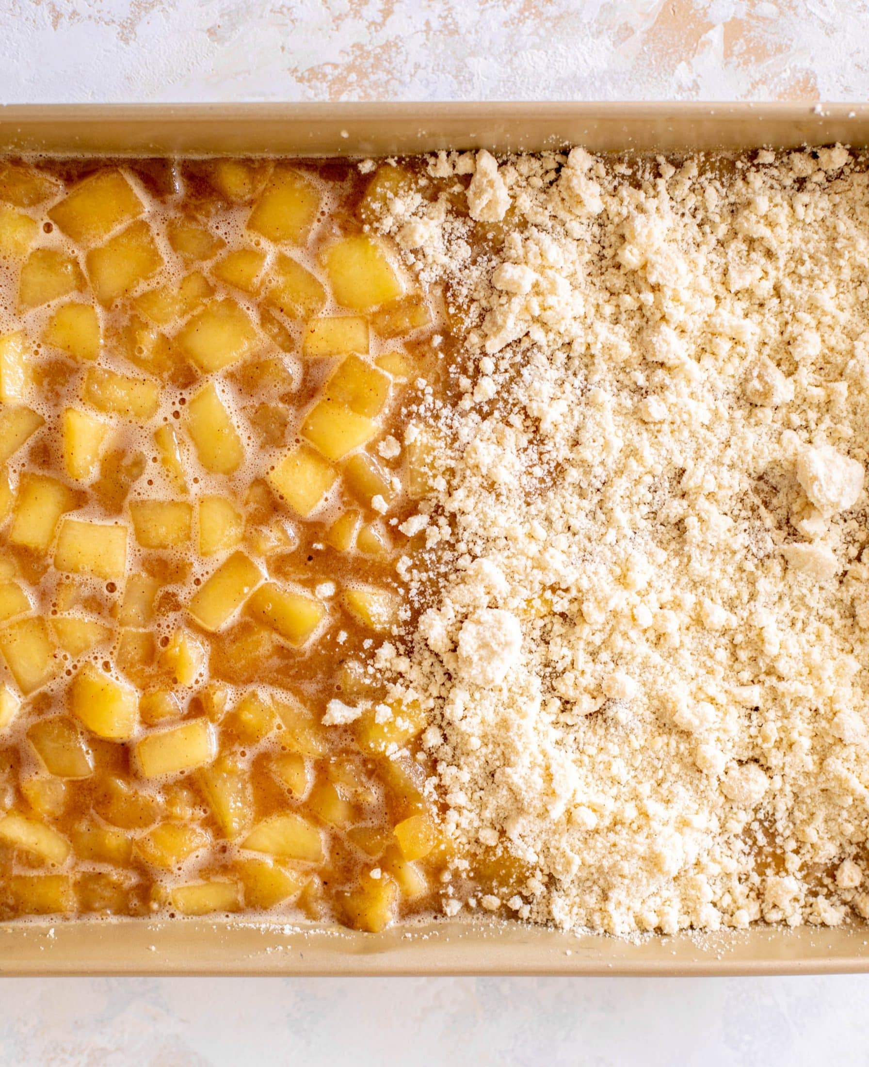 apple pie cobbler bars