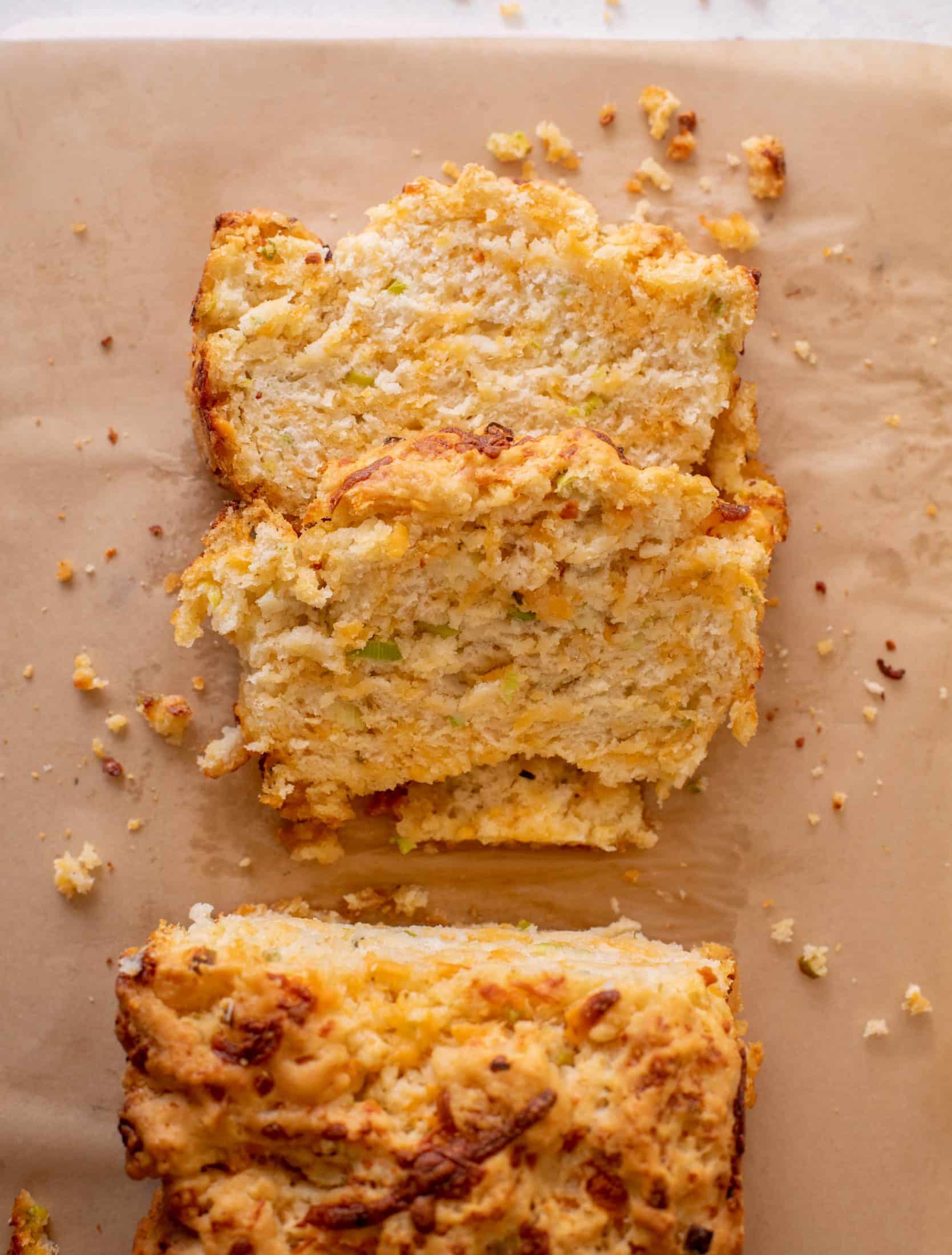 cheddar scallion beer bread