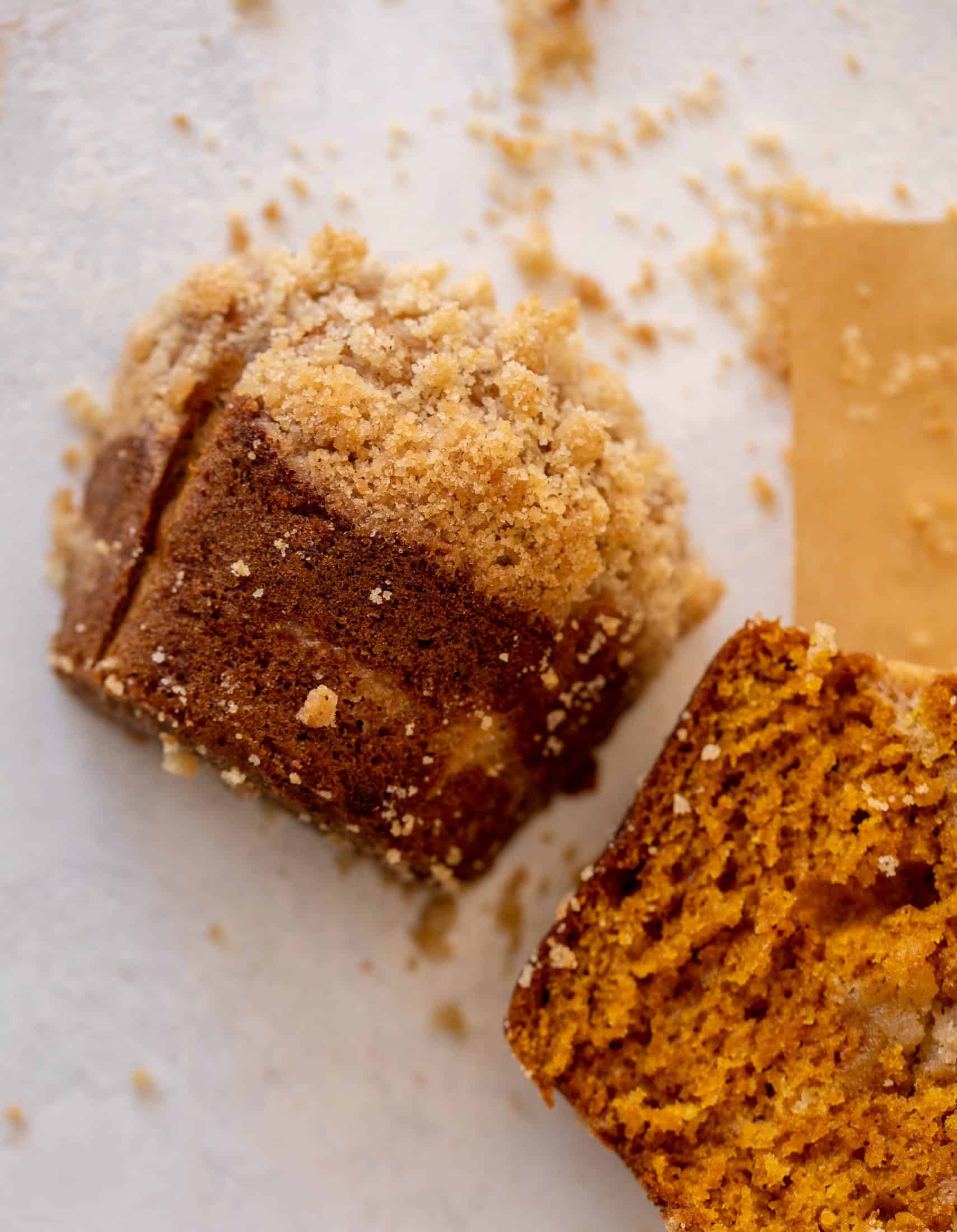 pumpkin coffee cake muffins