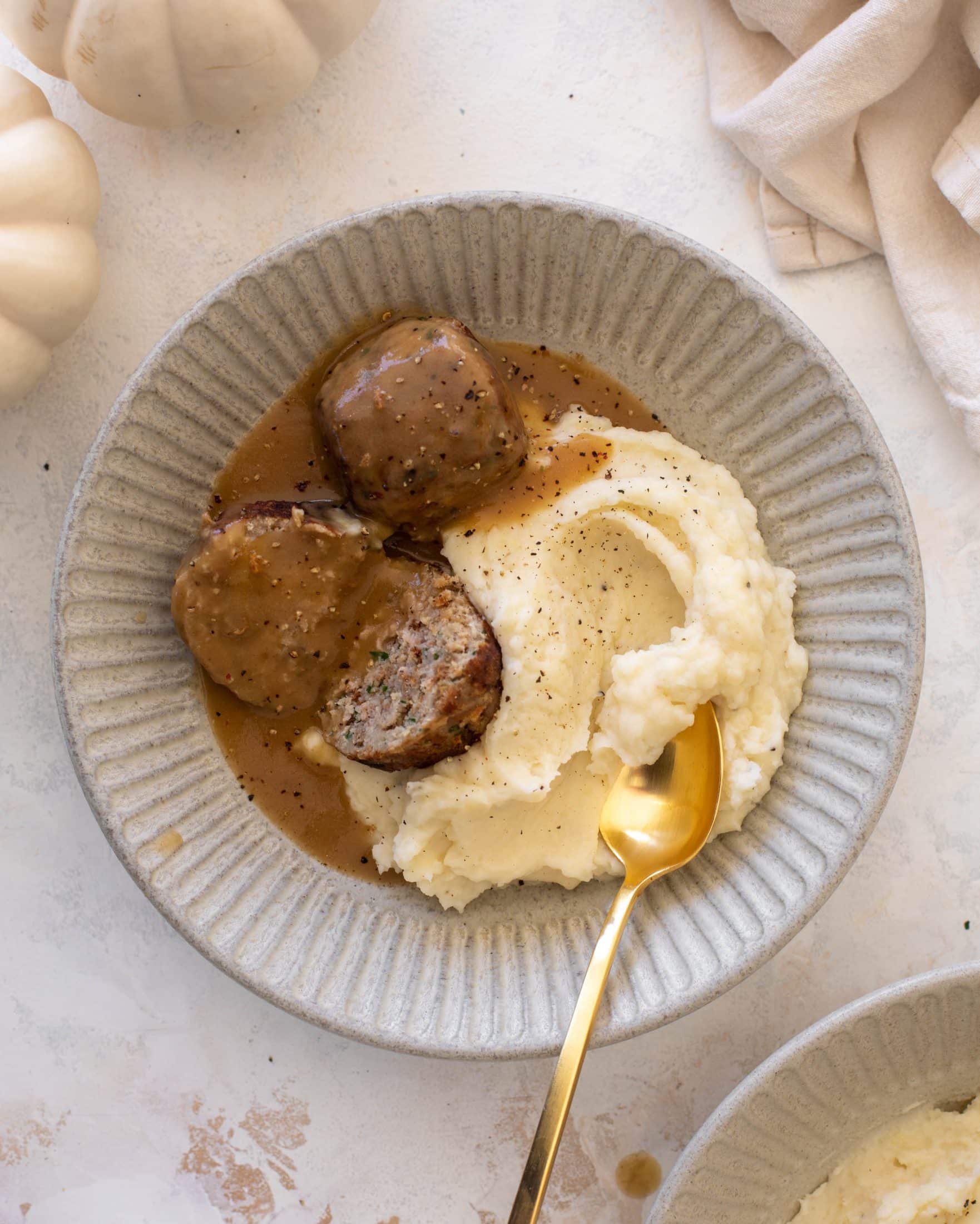 thanksgiving turkey and stuffing meatballs