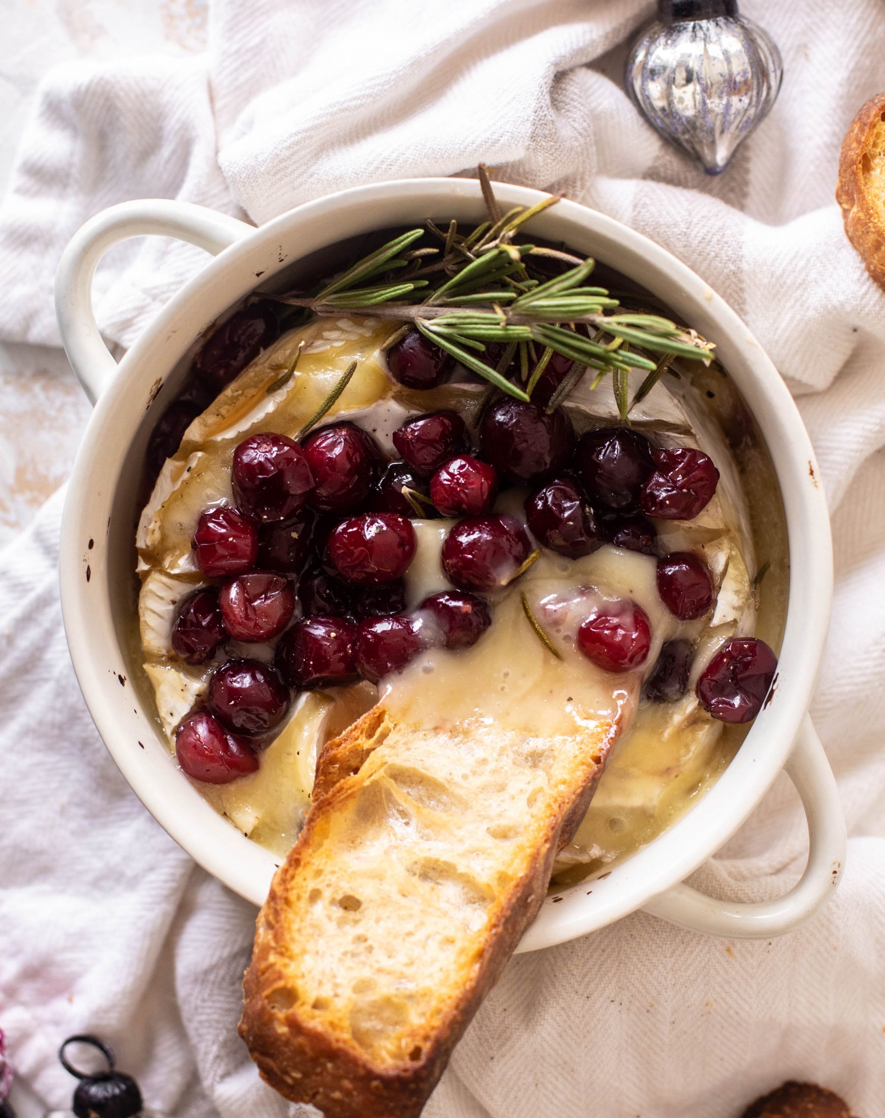 christmas cranberry baked camembert
