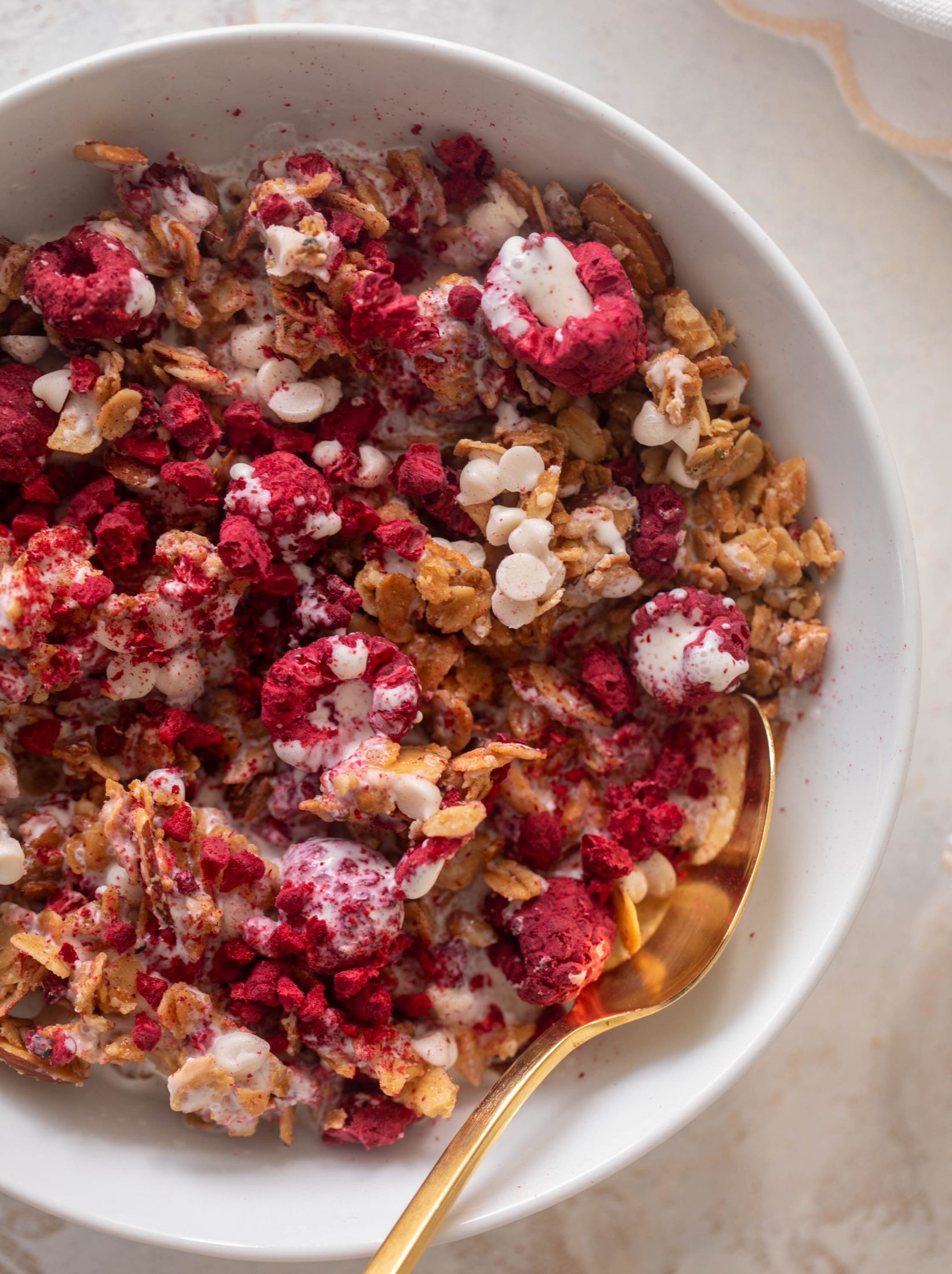 white chocolate raspberry granola