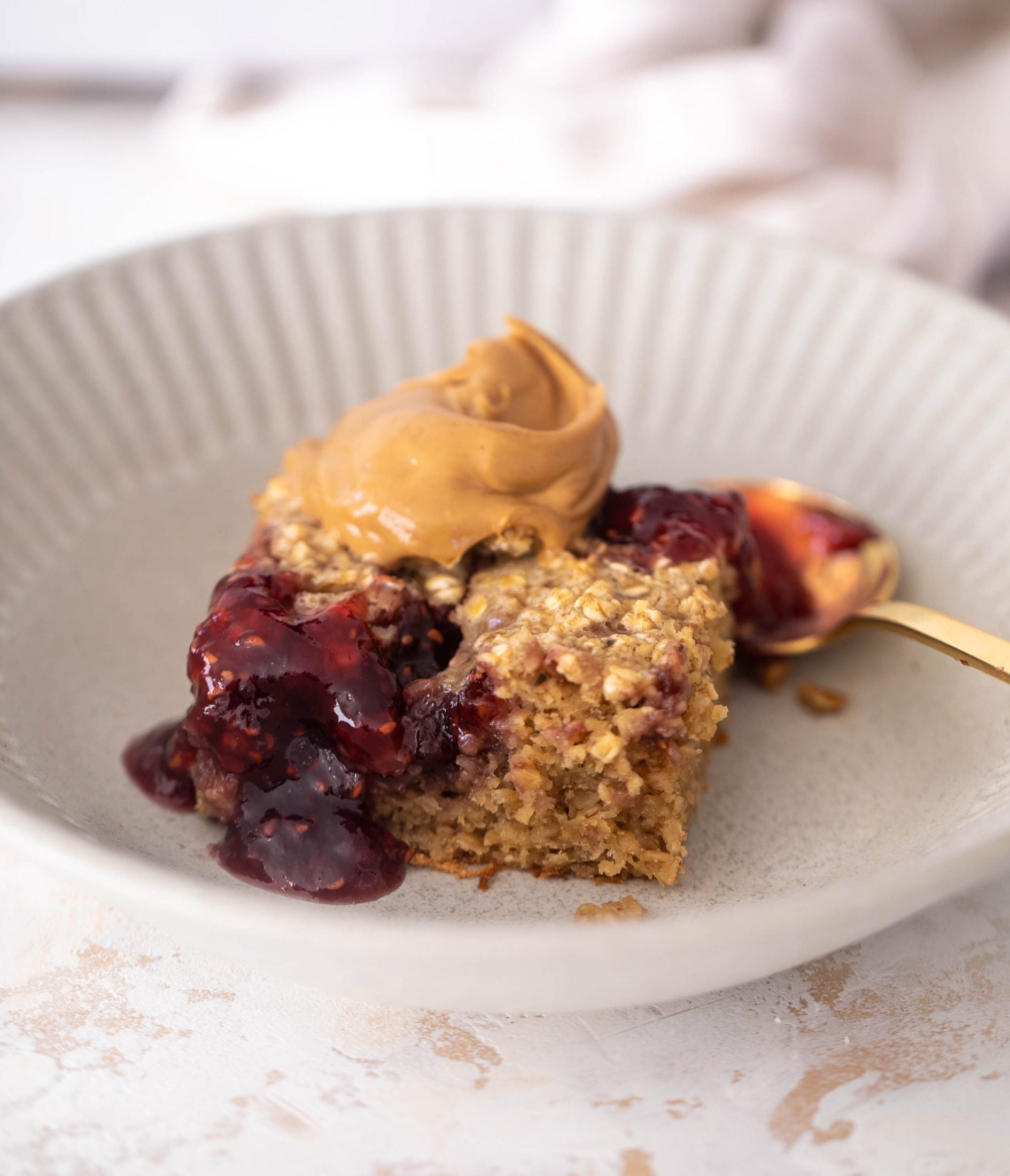 peanut butter and jelly baked oatmeal